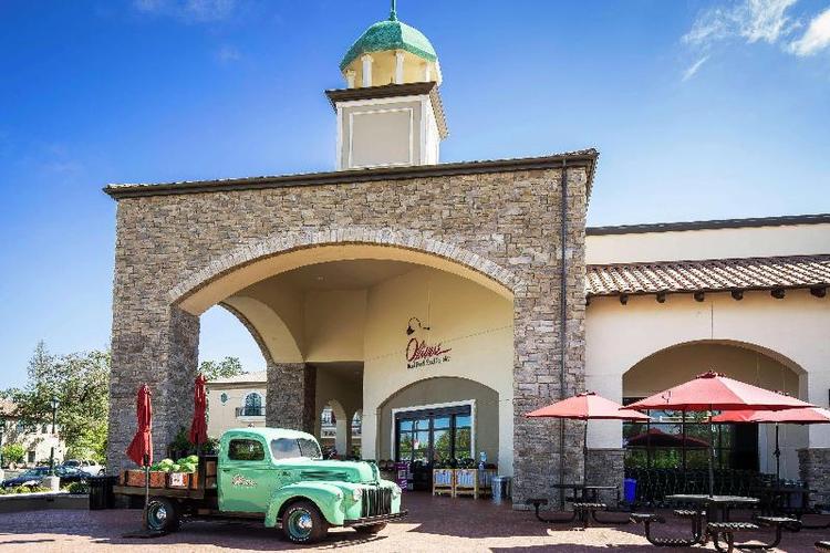 Hampton Inn & Suites Windsor - Sonoma Wine Country