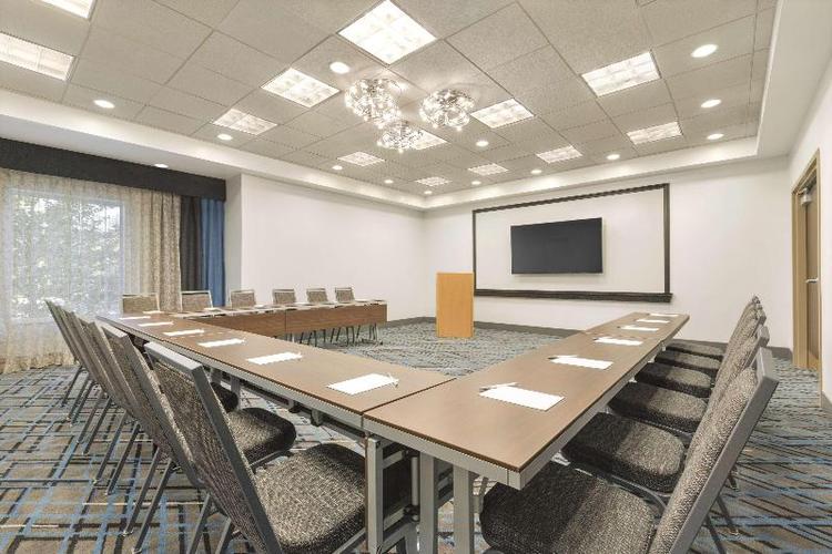 Hampton Inn & Suites Herndon-Reston