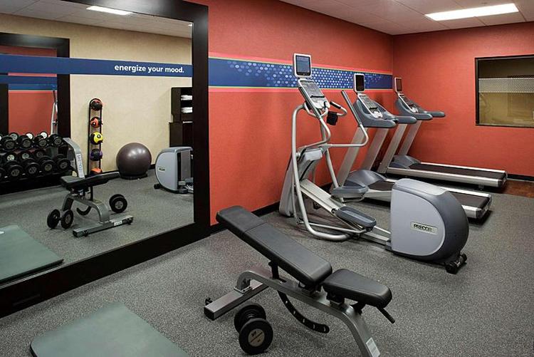 Hampton Inn & Suites Tulare