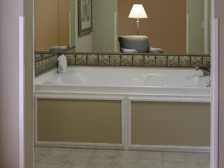 Hampton Inn Hartford/Airport