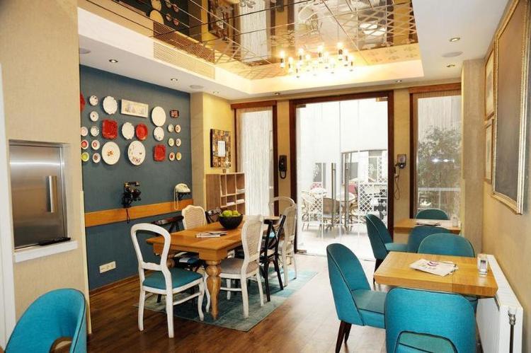 Collage Taksim Hotel
