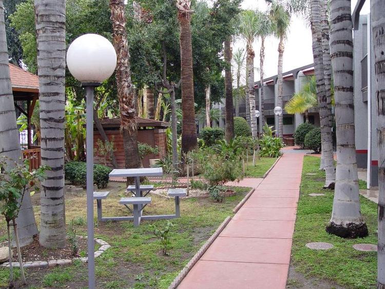 Hiltop Hotel 