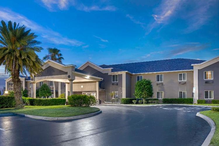 Best Western Edgewater Inn