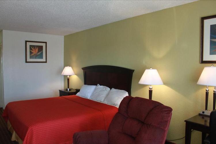 Quality Inn Plainview