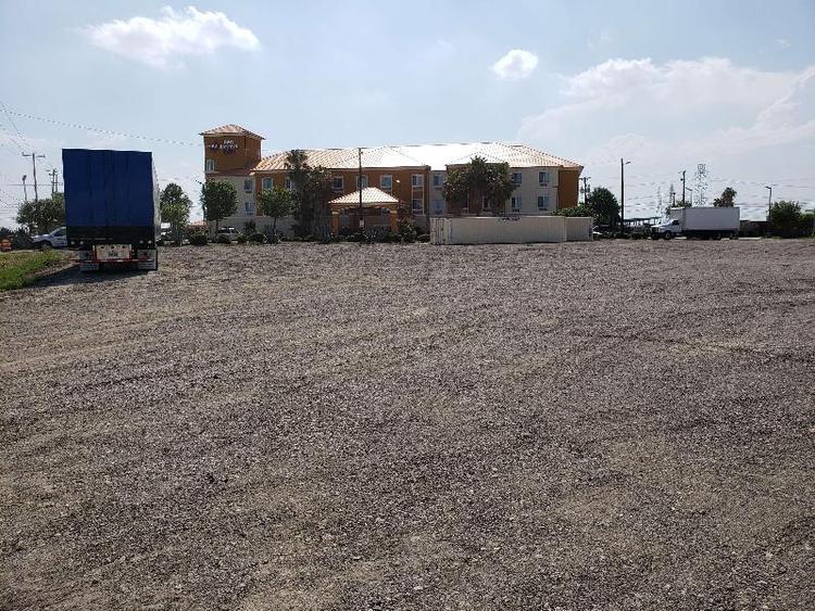 Best Western Plus San Antonio East Inn & Suites