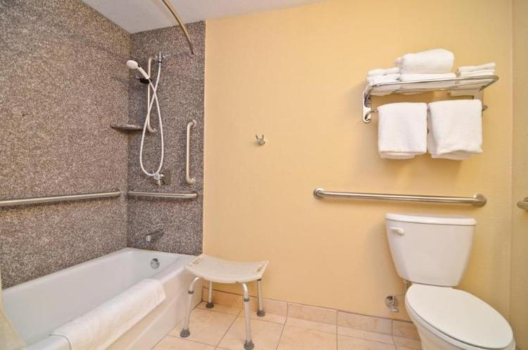 Best Western Plus Parkway Hotel