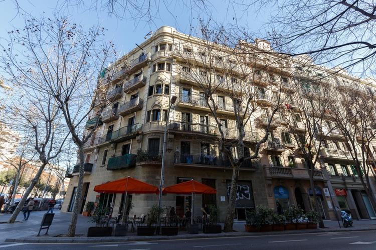 AinB Eixample-Miro Apartments