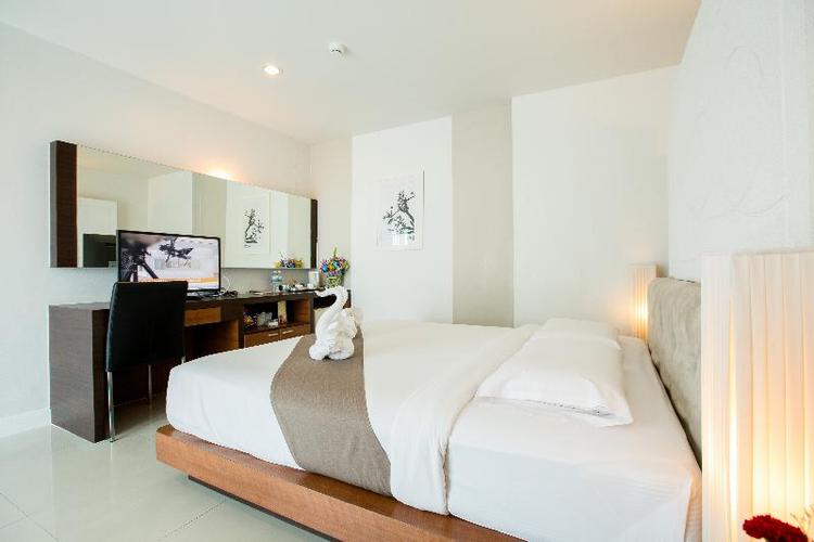 Flipper House Hotel