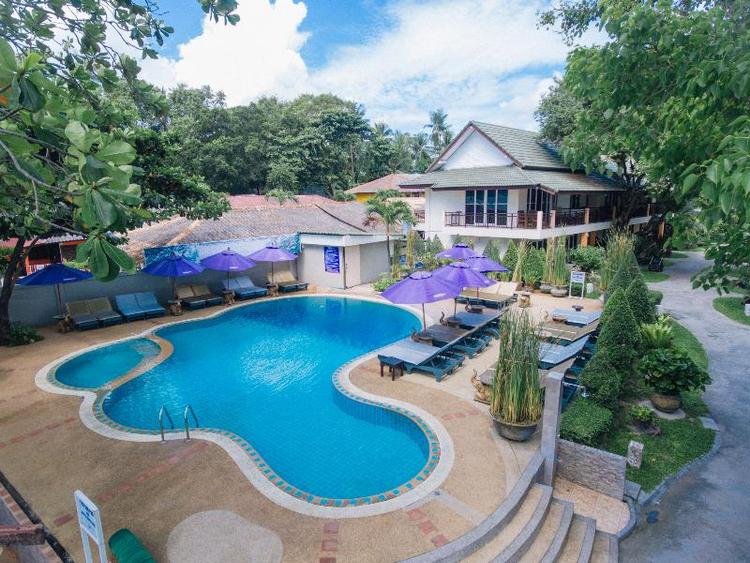 Ark Bar Beach Resort
