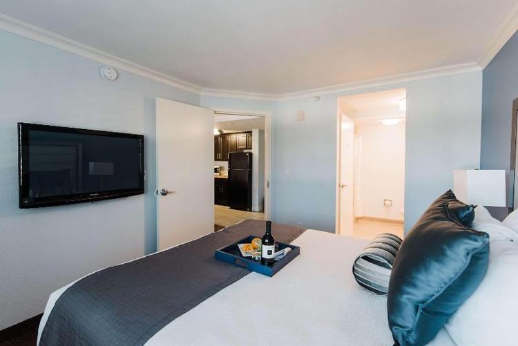 Best Western Plus Manhattan Beach Hotel