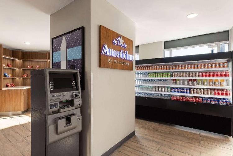 AmericInn by Wyndham Omaha Near Zoo