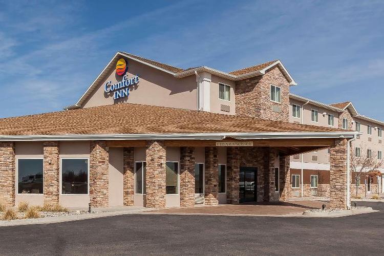 Comfort Inn & Suites Near University of Wyoming