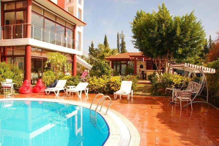 Carna Garden Hotel
