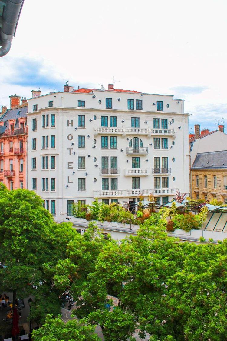 College Hotel