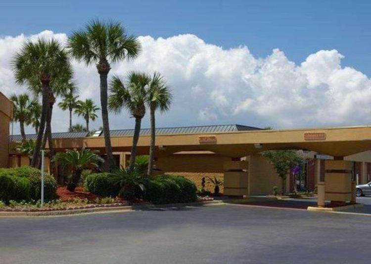 Quality Inn&Suites On The Bay Near Pensacola Beach