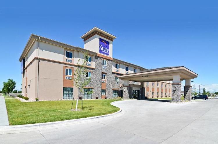Sleep Inn & Suites Near Grand Forks Alerus Center