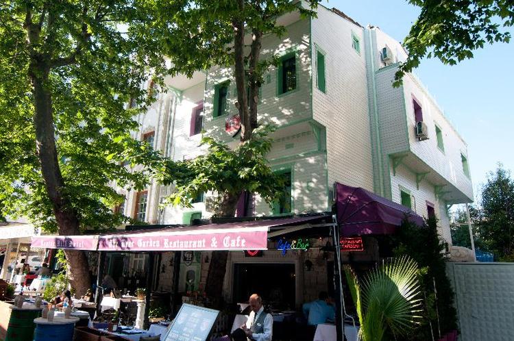 Center Hill Hotel