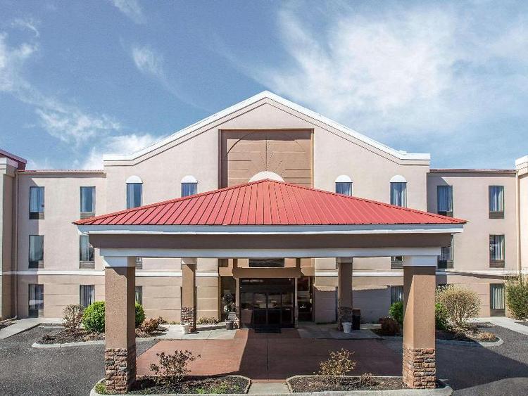 Quality Suites Morristown area