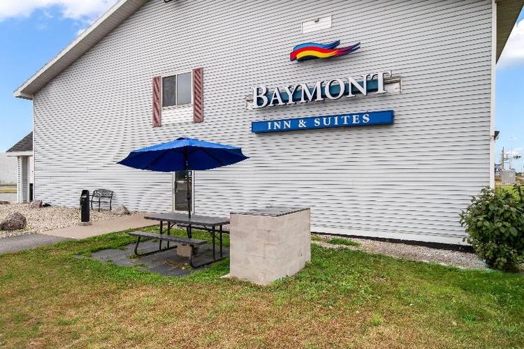 Baymont by Wyndham Marinette
