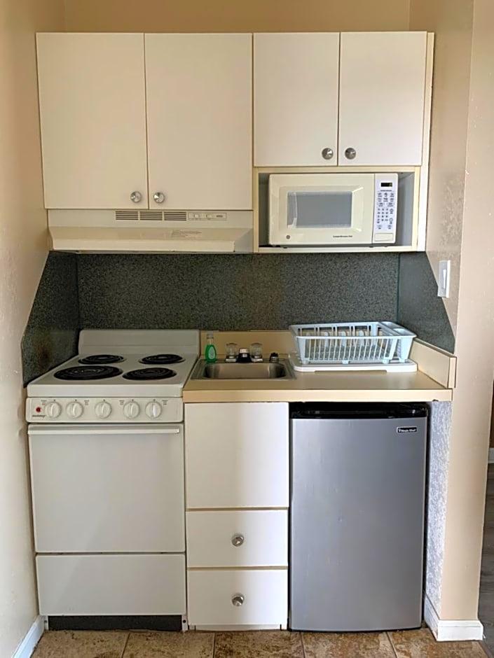 Rodeway Inn & Suites