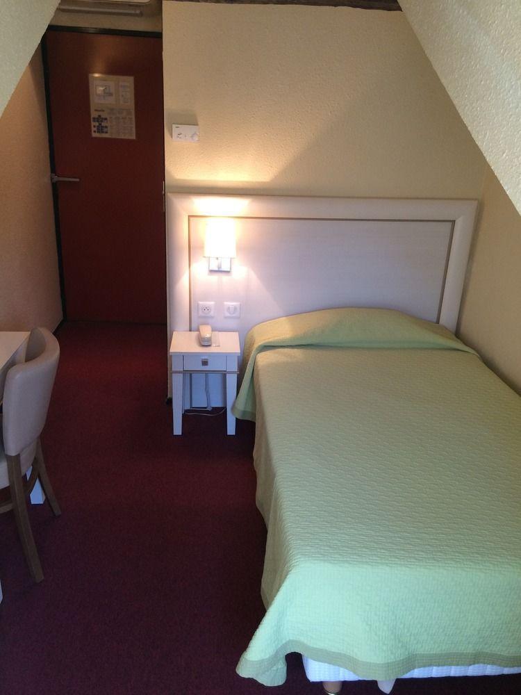 Elysee Hotel