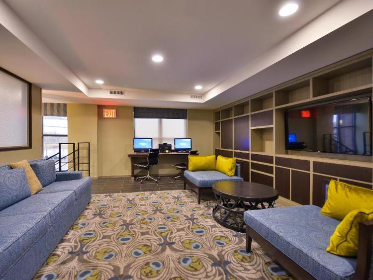 Holiday Inn Express JFK