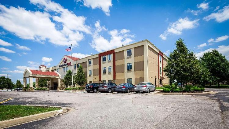 BEST WESTERN Plus Lee's Summit Hotel & Suites