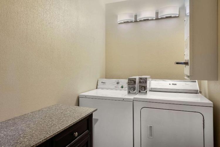 Comfort Inn Limon Area
