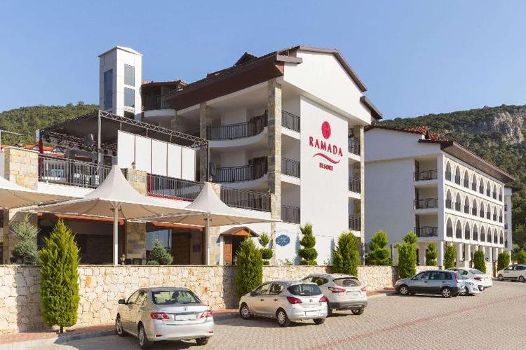 Ramada Resort By Wyndham Akbuk