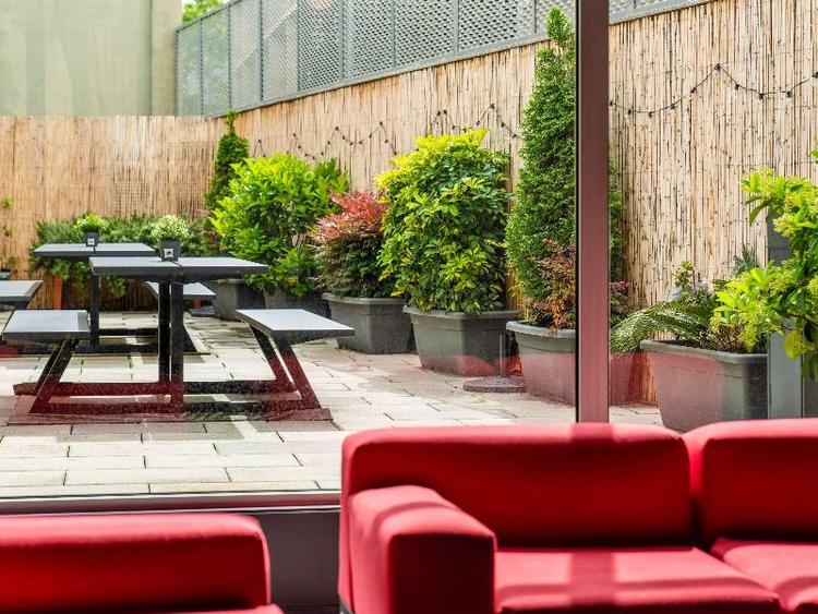 ibis Barcelona Pza Glories 22