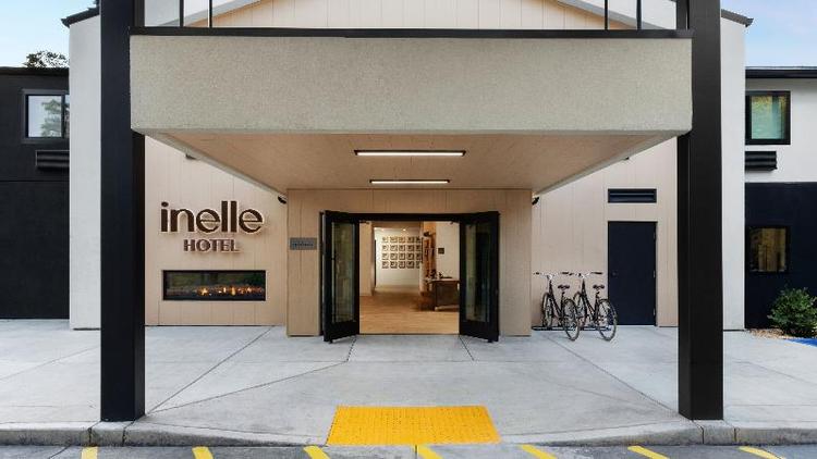 The Inelle, Oakhurst Yosemite