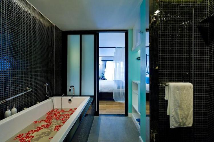Wave Hotel