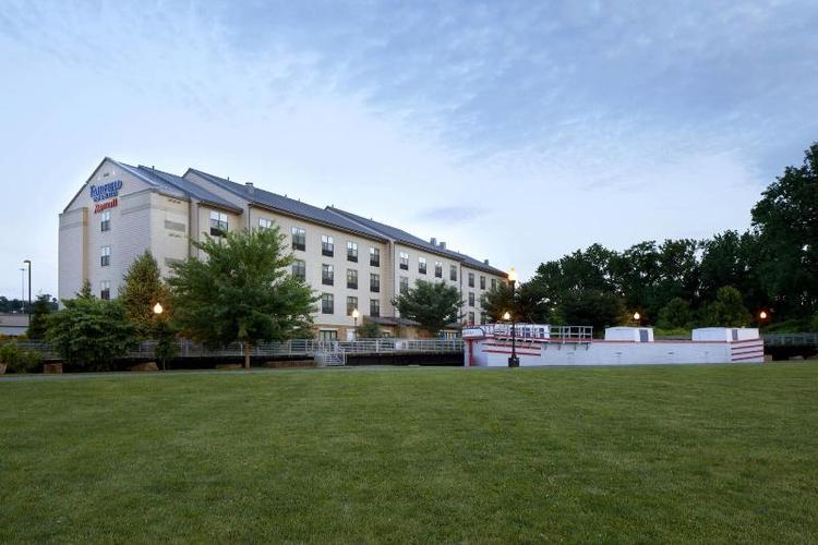 Fairfield Inn & Suites Cumberland