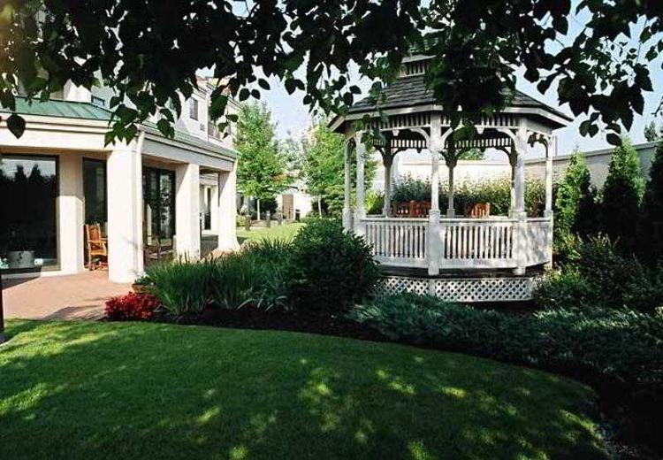 Courtyard Cleveland Willoughby