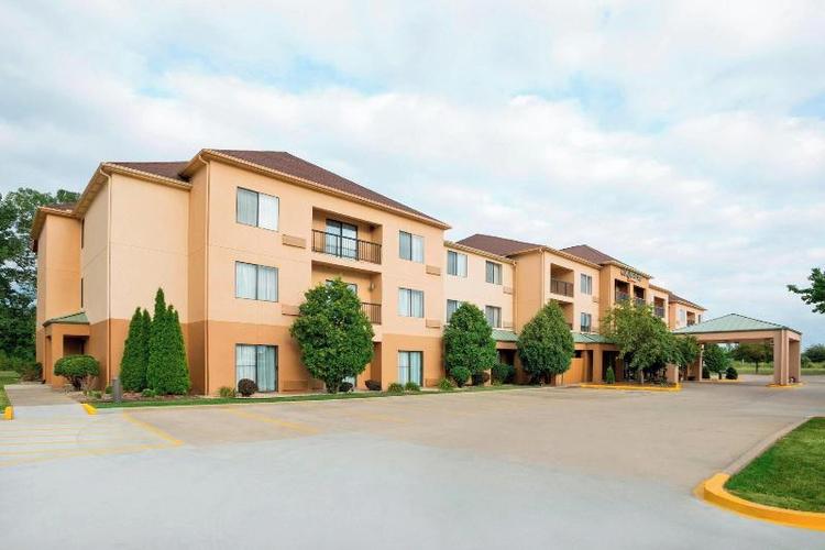 Courtyard Springfield