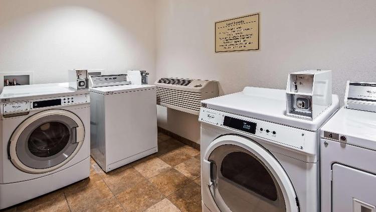 Best Western Plus Carousel Inn & Suites
