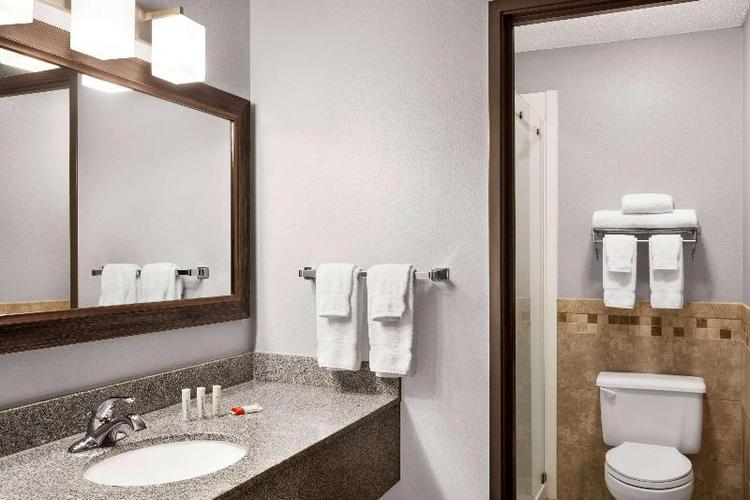 AmericInn by Wyndham Sauk Centre