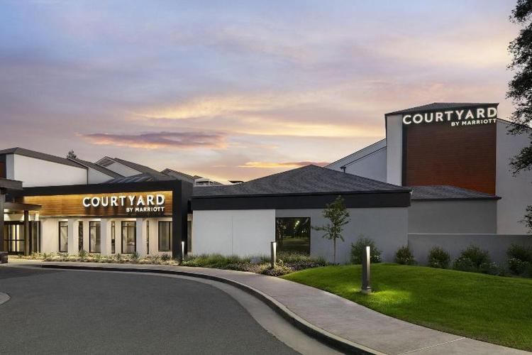 Courtyard Bakersfield
