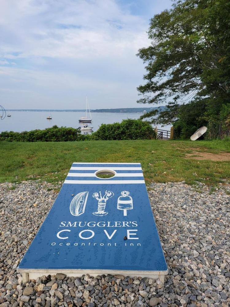 Smugglers Cove Inn Oceanfront Resort