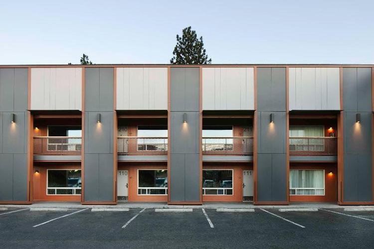 Waypoint Hotel