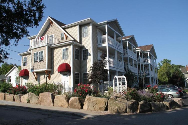 Bar Harbor Manor