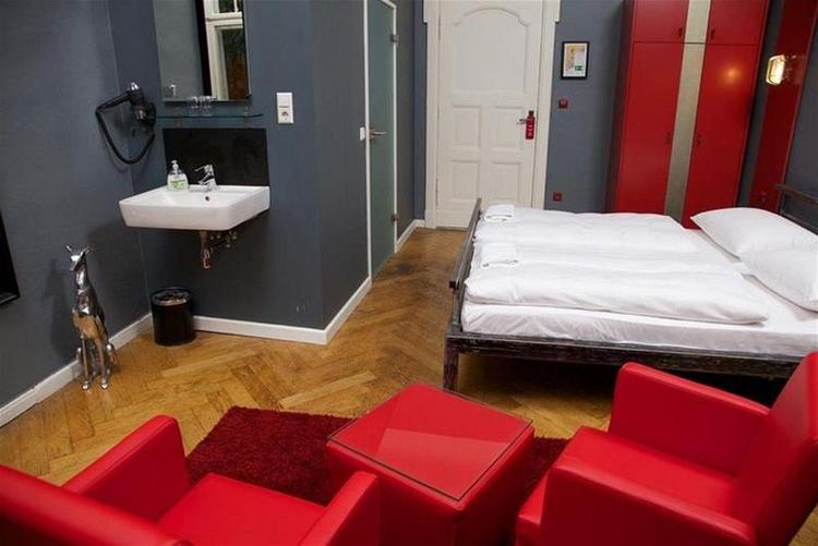 ArtHotel Connection