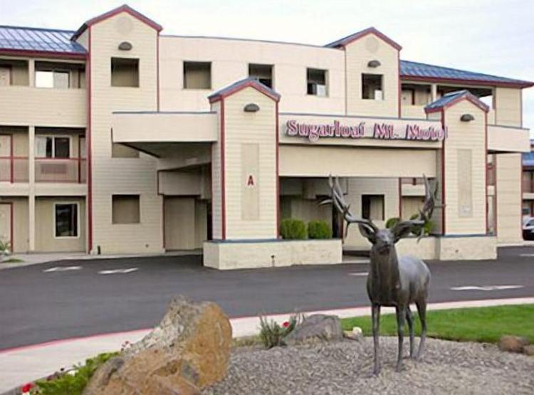 Sugarloaf Mountain Motel