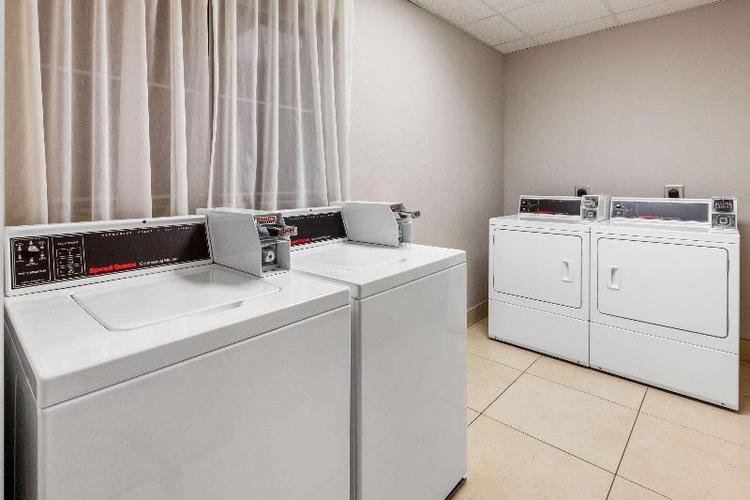La Quinta Inn & Suites Lumberton