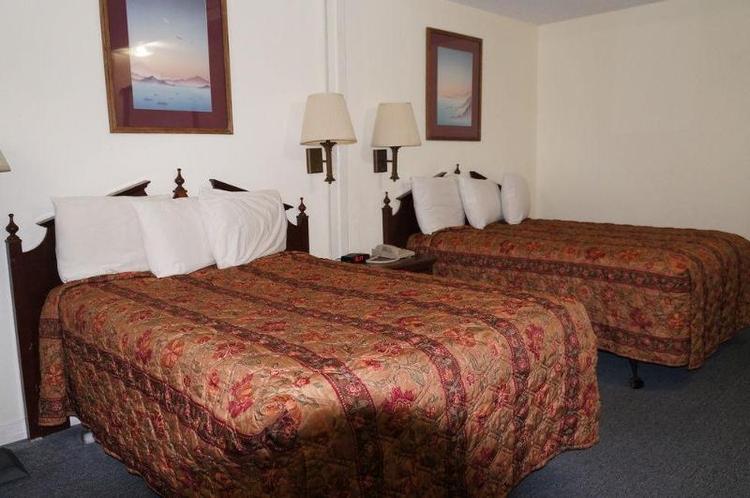 Ozark Inn & Suites