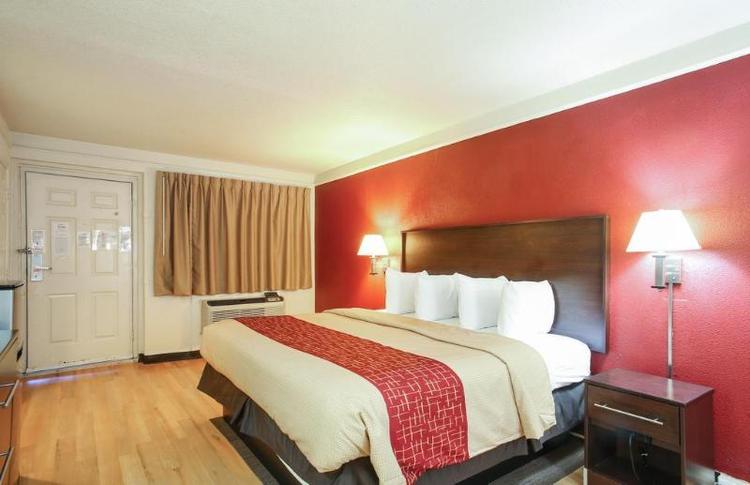 Red Roof Inn North Dallas - Park Central
