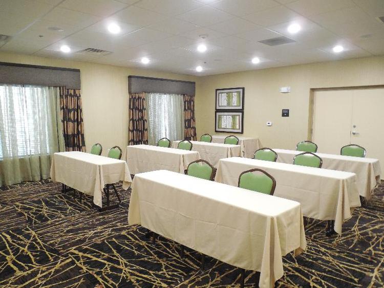 Hampton Inn & Suites Williamsport-Faxon Exit