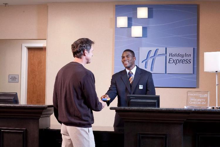 Holiday Inn Express Hotel & Suites Newton