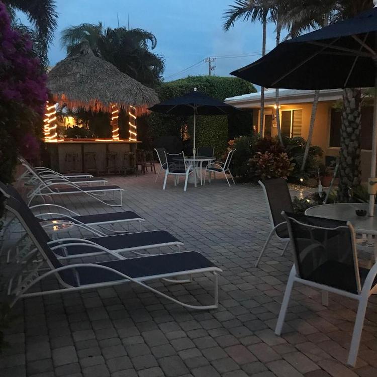 Estoril Paradise Inn