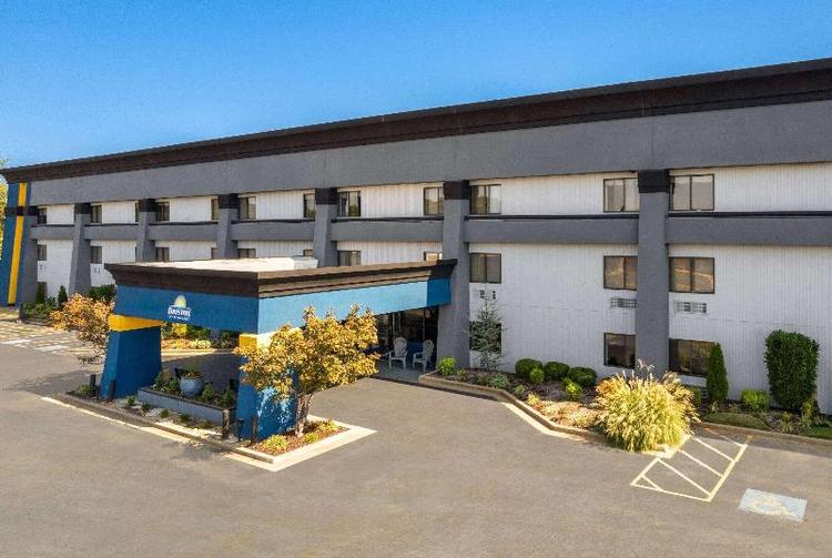 Days Inn by Wyndham Fort Smith